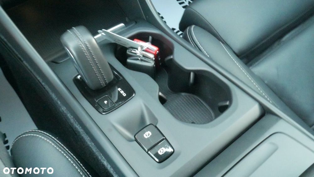Volvo XC 40 - 23