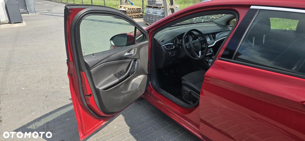 Opel Astra 1.2 T Business Elegance S&S - 4