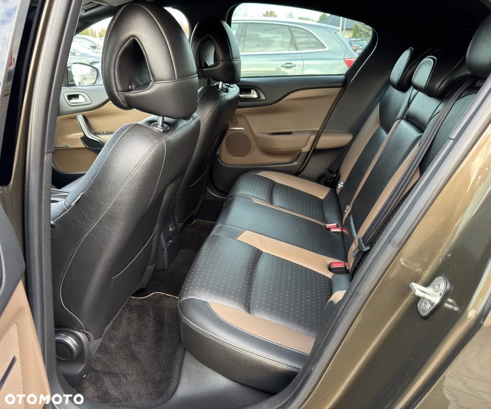 Citroën DS4 THP 200 Pure Pearl - 25