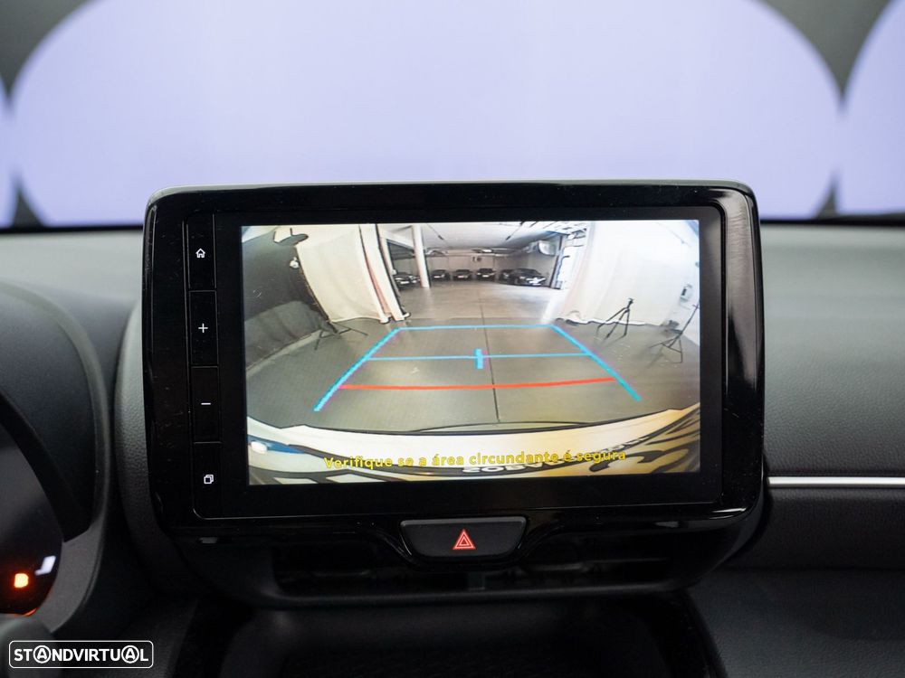 Toyota Yaris Cross 1.5 HDF Comfort Plus - 28