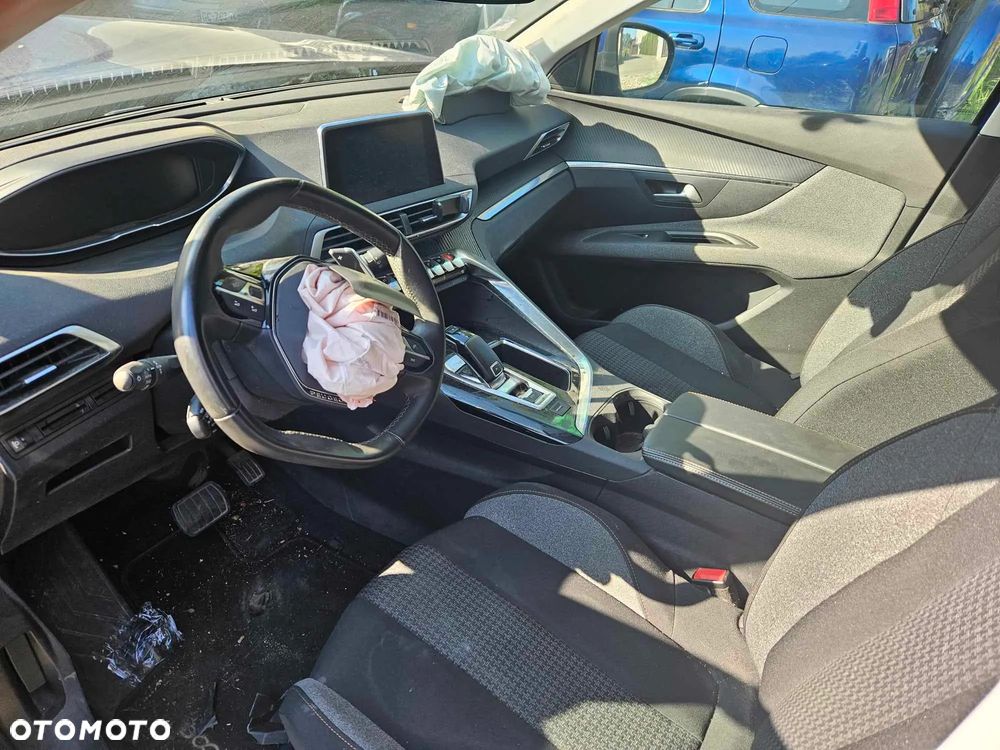 Peugeot 3008 1.2 PureTech Active S&S EAT8 - 7