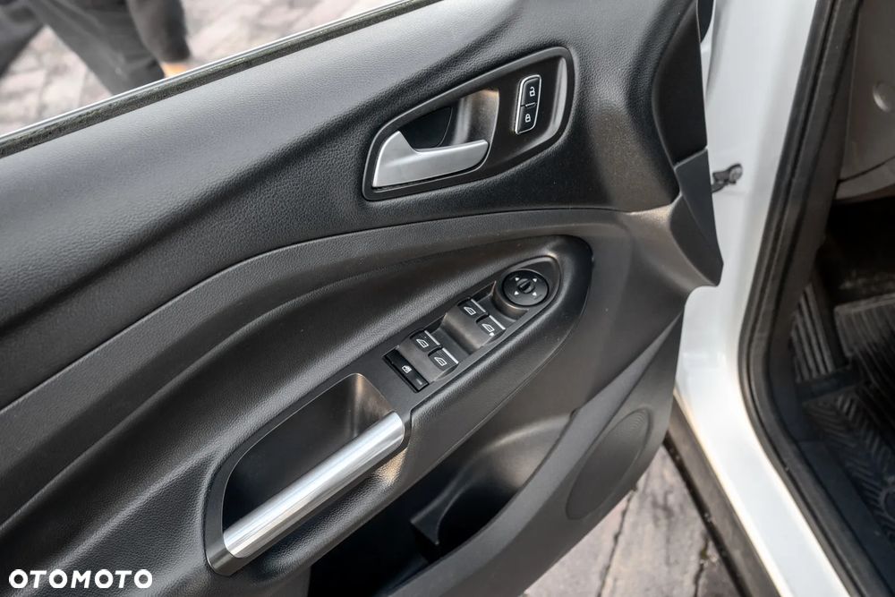 Ford Kuga 2.0 TDCi 4x4 Trend - 11