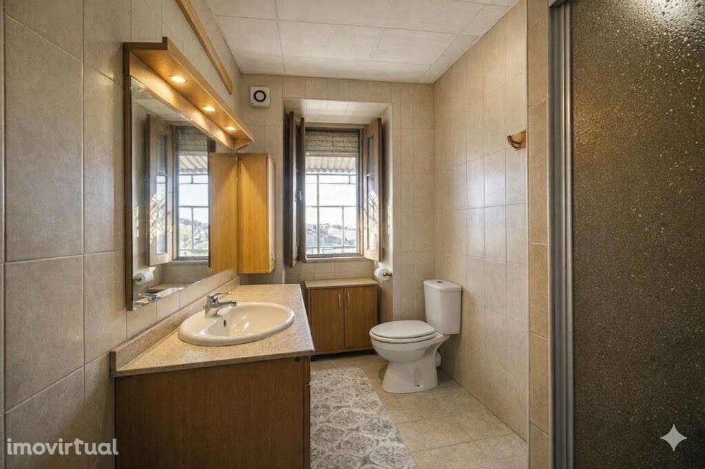 Apartamento T3 em zona da Alta da cidade de Coimbra - Grande imagem: 3/8