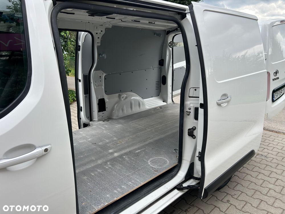 Toyota PROACE - 32