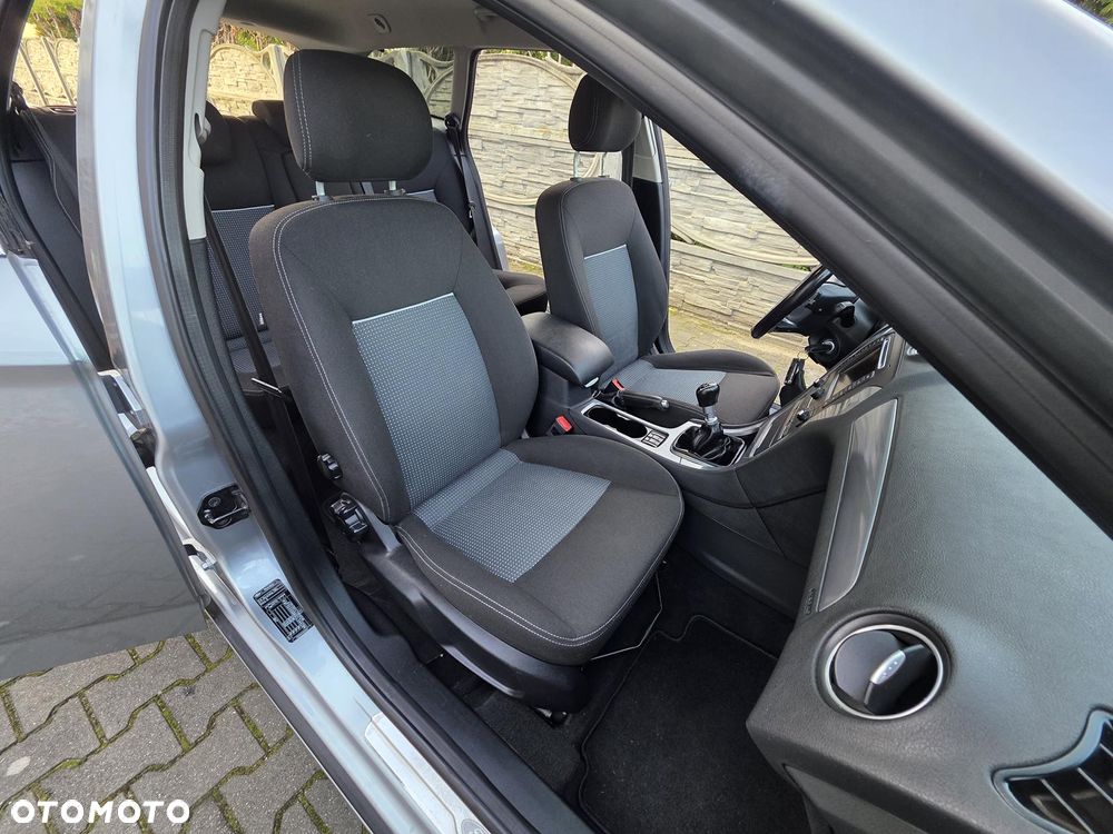 Ford Mondeo 2.0 TDCi Ambiente - 28