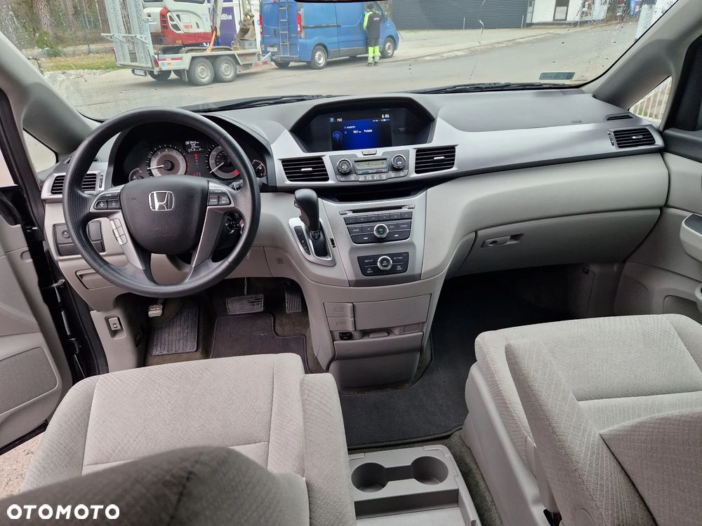 Honda Odyssey 3.5 EX - 10
