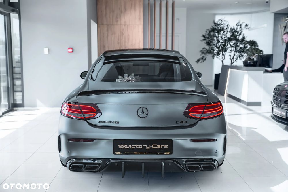 Mercedes-Benz Klasa C AMG 43 4Matic 9G-TRONIC - 13
