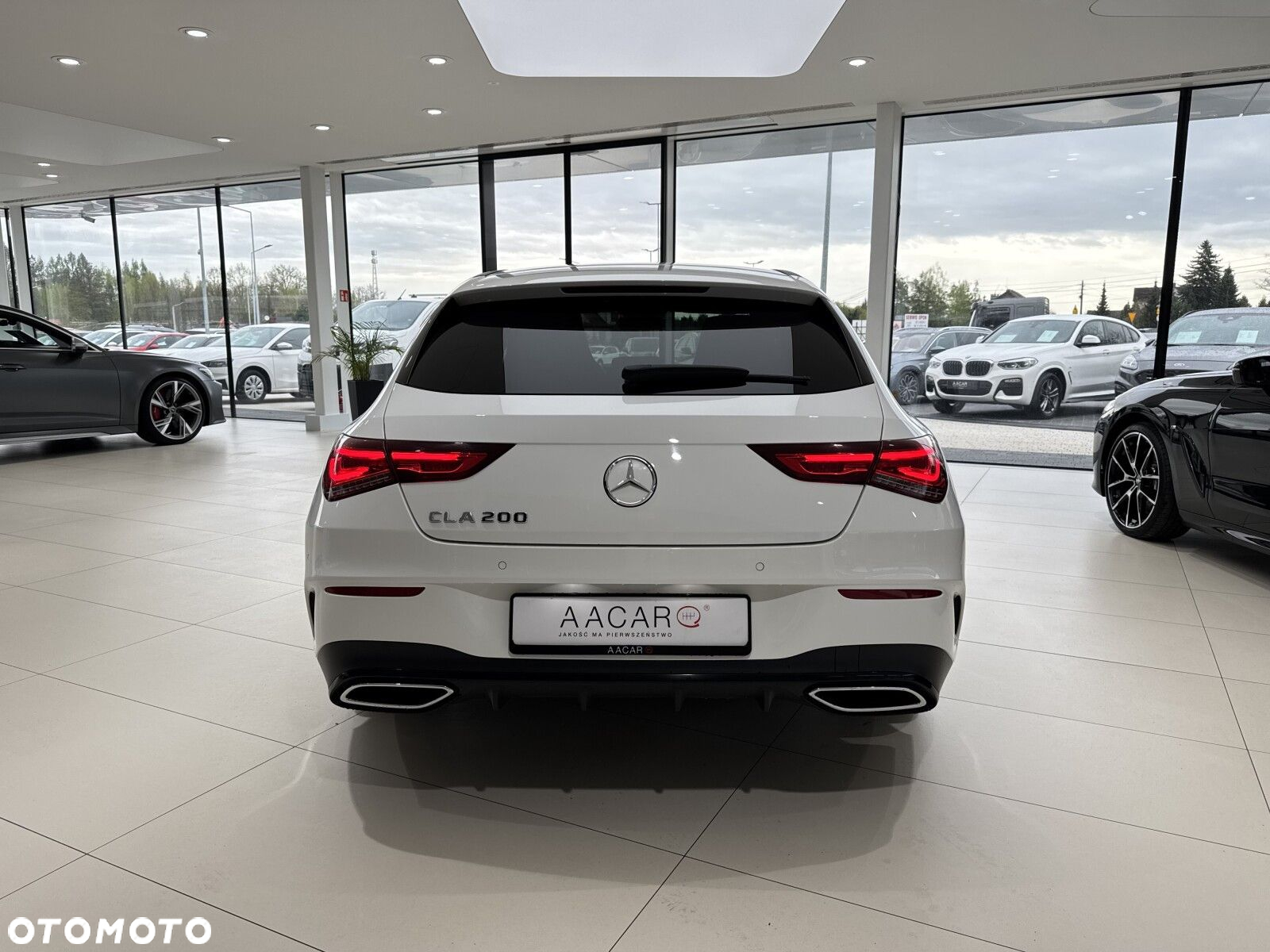 Mercedes-Benz CLA - 4