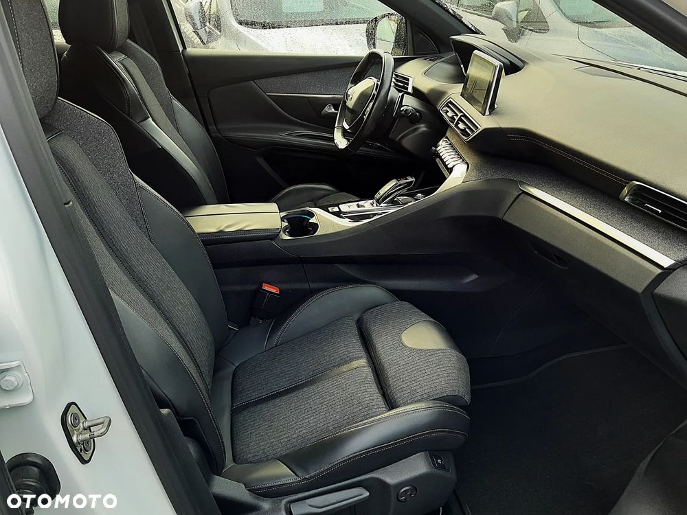 Peugeot 3008 - 23
