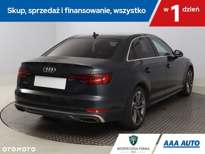 Audi A4 Limousine - 7
