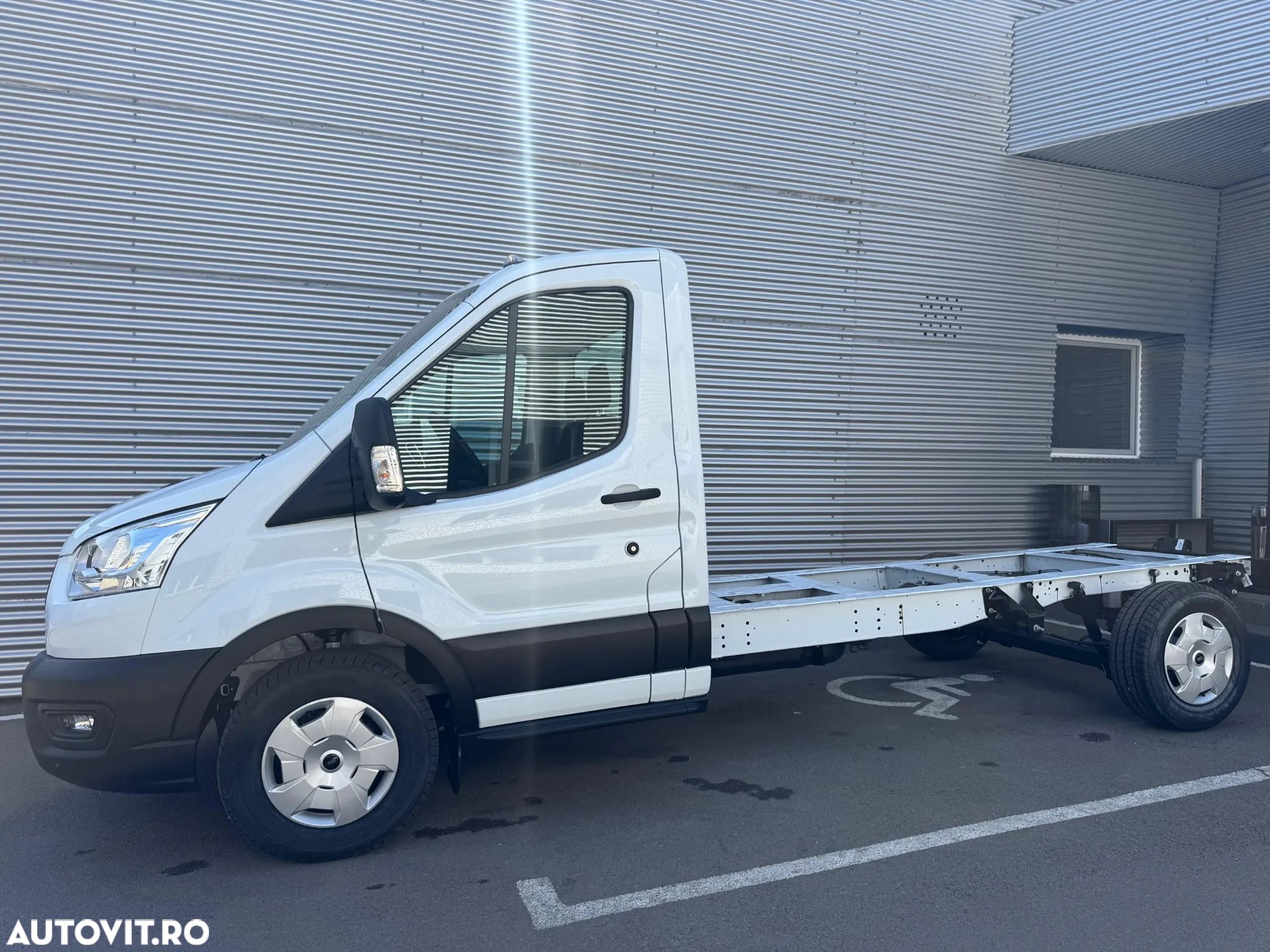 Ford Transit - 1