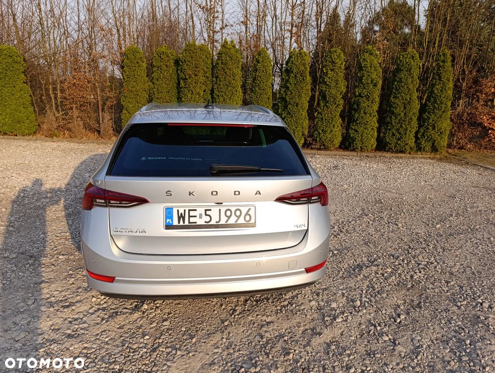 Skoda Octavia 2.0 TSI 4x4 Style DSG - 10