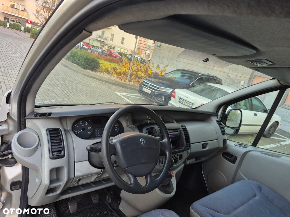 Renault Traffic - 15