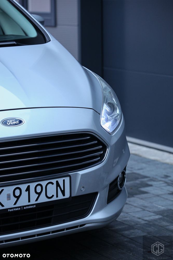 Ford S-Max - 14