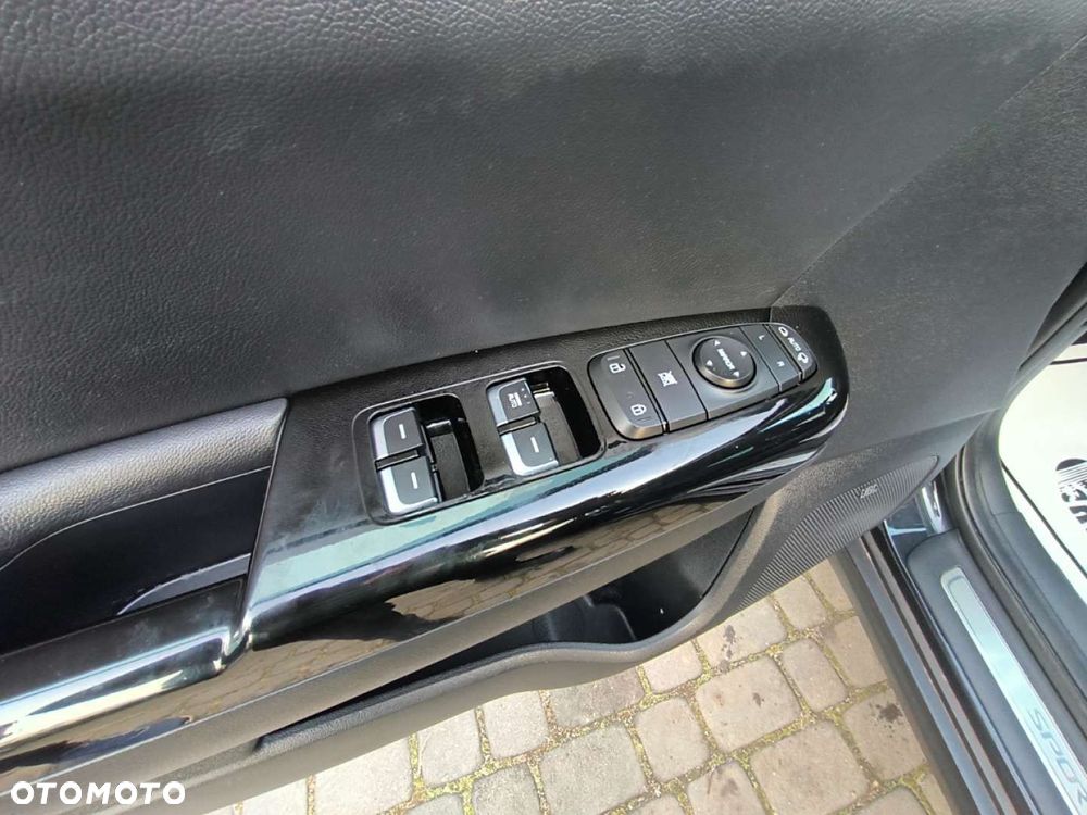 Kia Sportage - 17