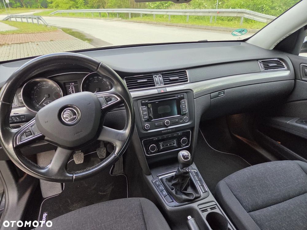Skoda Superb 1.6 TDI GreenLine - 14