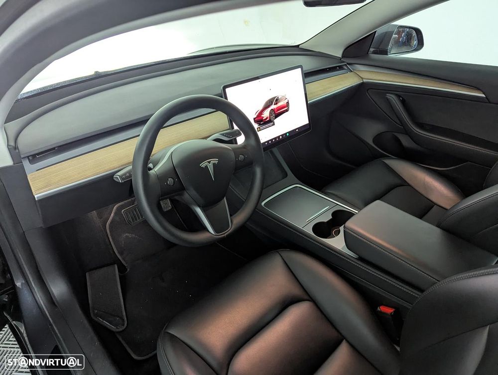 Tesla Model 3 Long Range Tração Traseira - 13