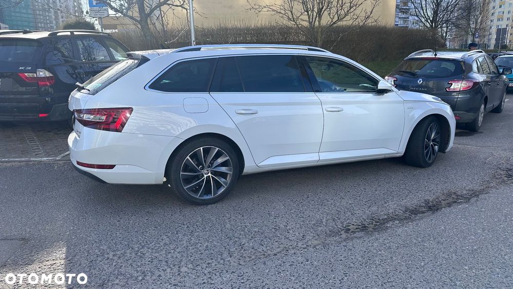 Skoda Superb 2.0 TDI 4x4 L&K DSG - 37