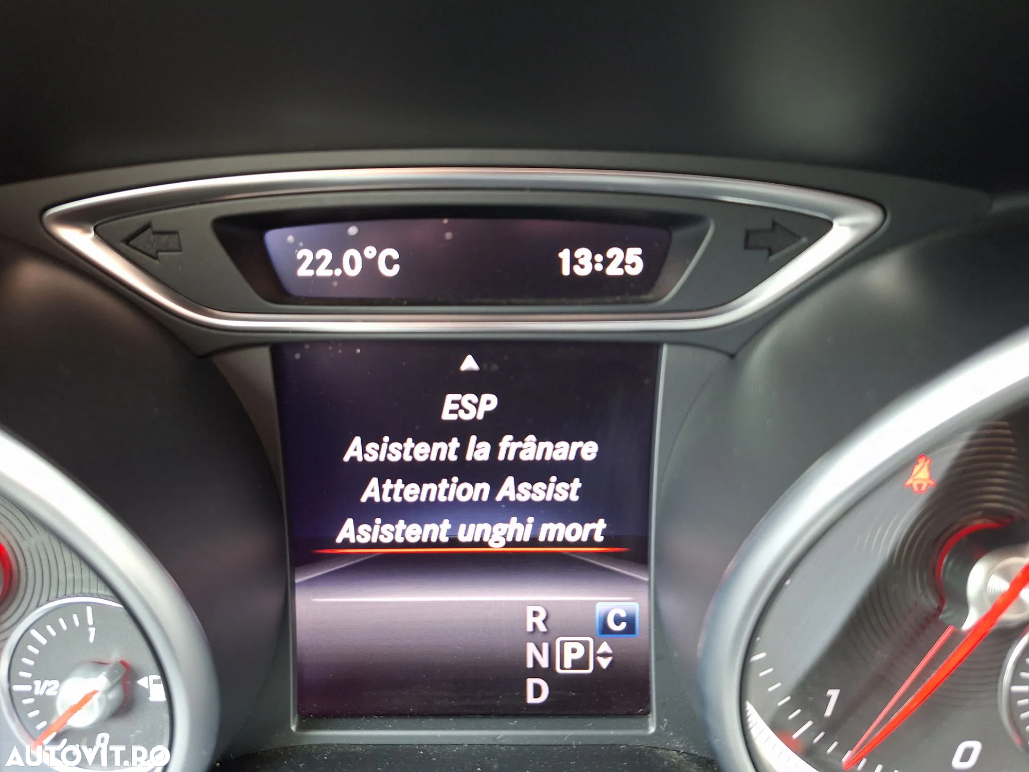 Mercedes-Benz GLA 200 d 4MATIC Aut. - 25