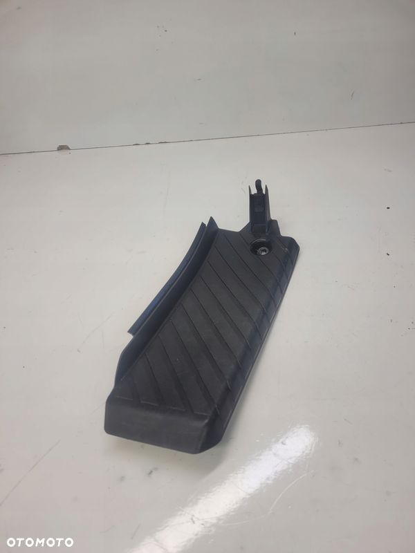 PODNÓŻEK STELAŻ NAKŁADKA AUDI A6 C6 4F1864777A - 1