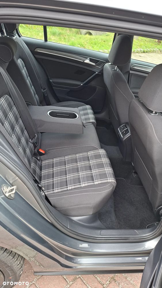 Volkswagen Golf GTD 2.0 TDI SCR DSG - 19
