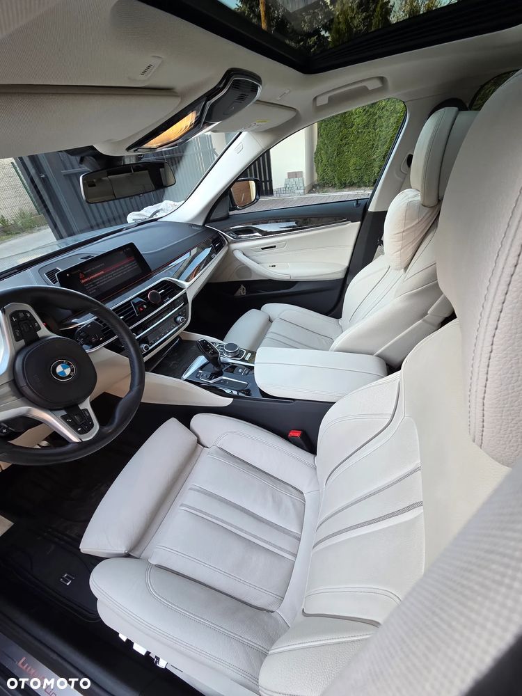 BMW Seria 5 520d xDrive Luxury Line - 12