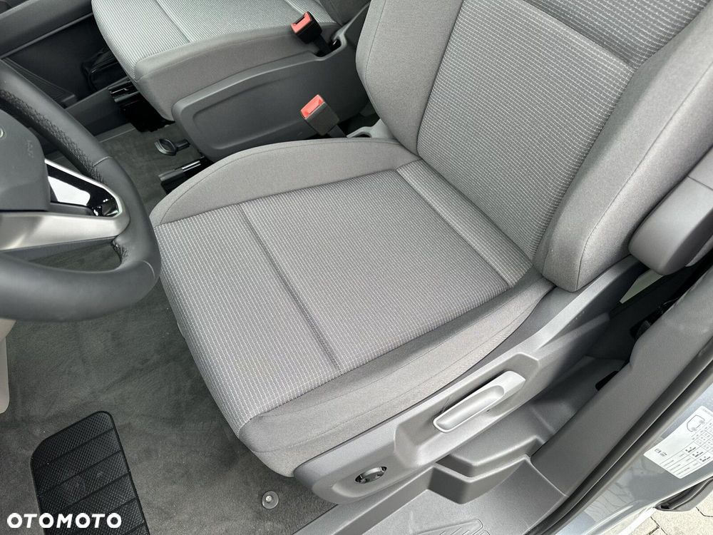 Volkswagen Multivan - 10