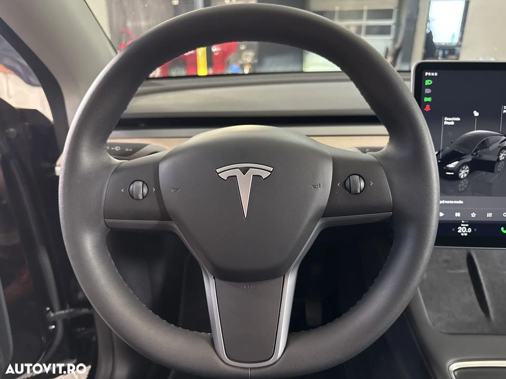 TESLA Model Y 2023 — imagine 15
