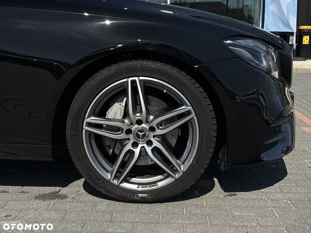 Mercedes-Benz Klasa E 220 d 4-Matic - 39