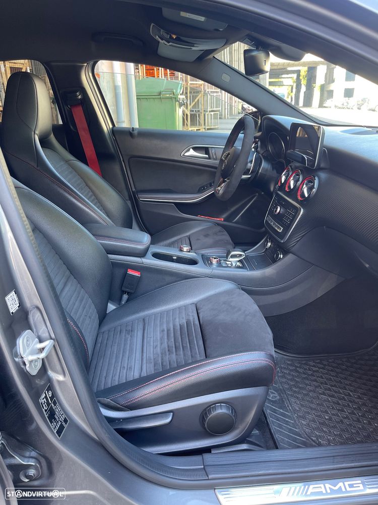 Mercedes-Benz A 45 AMG 4-Matic - 11