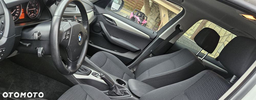 BMW X1 sDrive18d Sport Line - 27