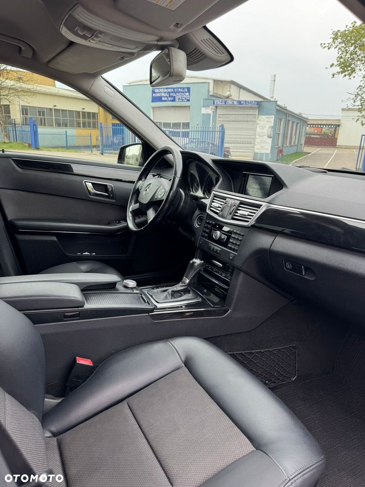 Mercedes-Benz Klasa E ver-250-cdi-4--matic-blueeff-avantgarde - 4
