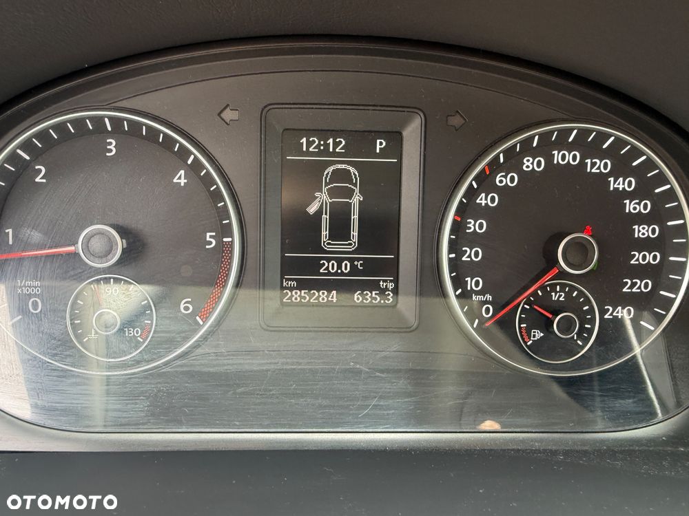 Volkswagen Touran 2.0 TDI DPF Comfortline DSG - 9