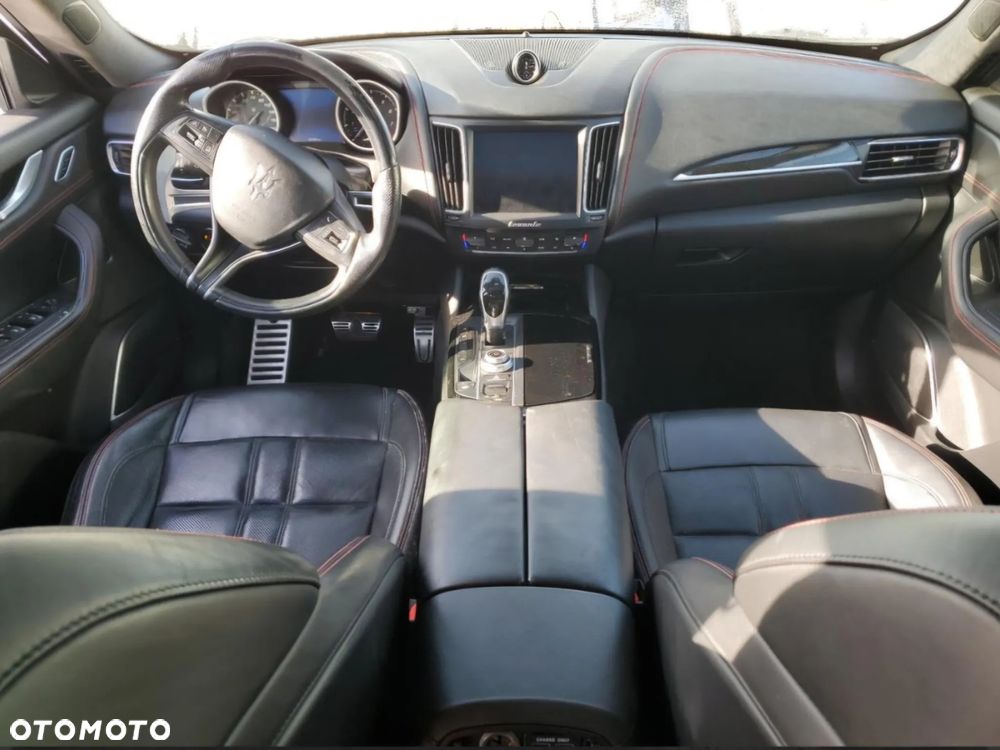 Maserati Levante S Q4 GranSport - 9