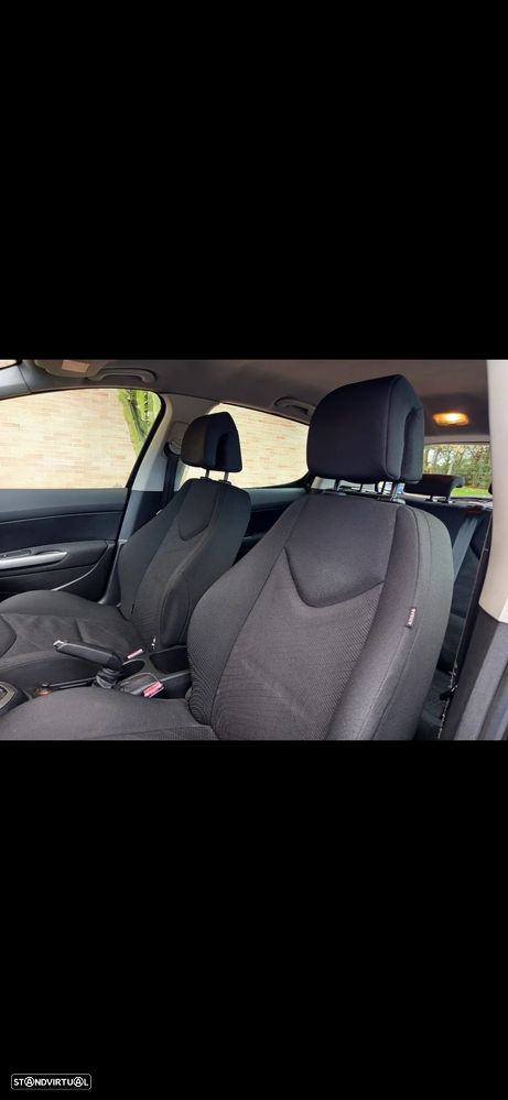 Peugeot 308 1.6 HDi Sport - 17