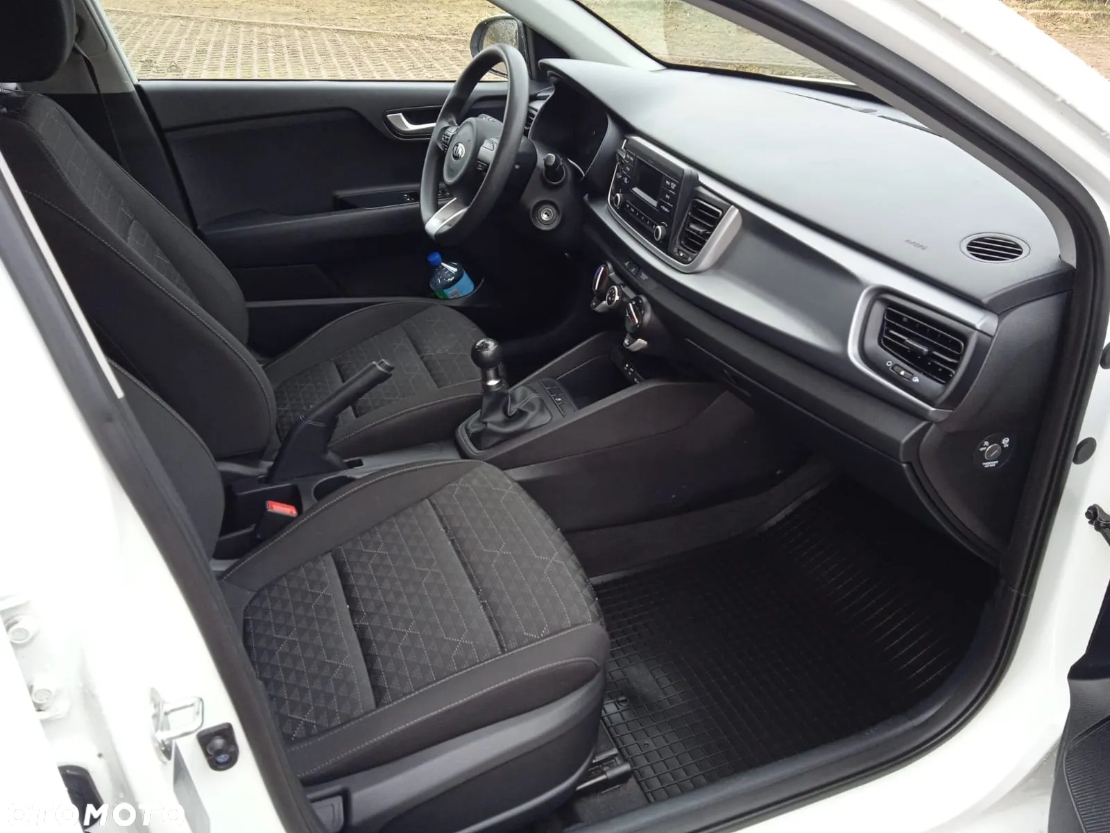 Kia Rio 1.2 M - 7