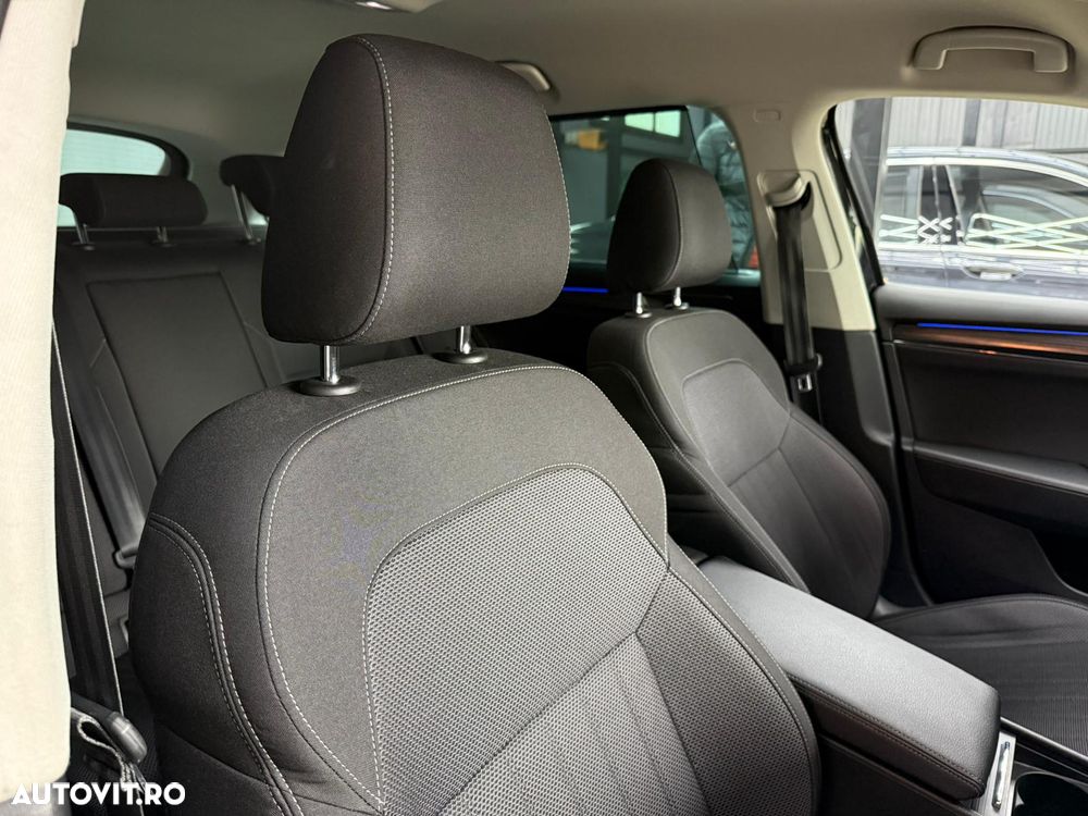 Skoda Superb 2.0 TDI DSG Ambition - 34