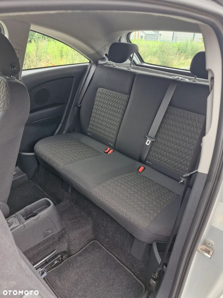 Opel Corsa 1.4 16V Innovation - 20