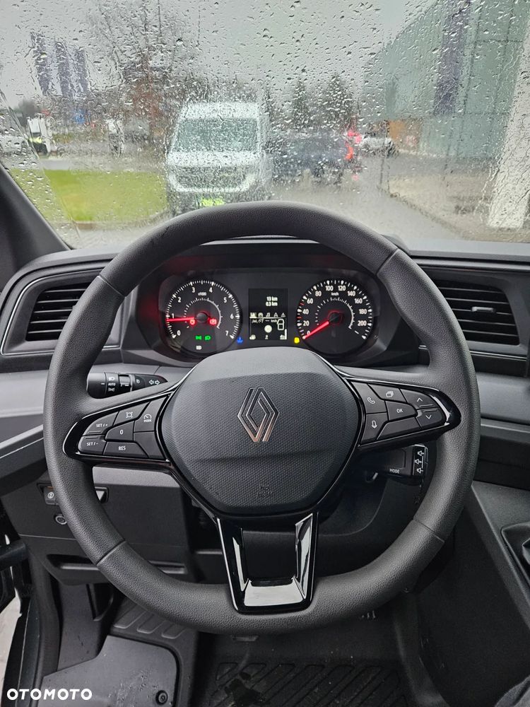 Renault Master Doka 7os. 170KM - 17