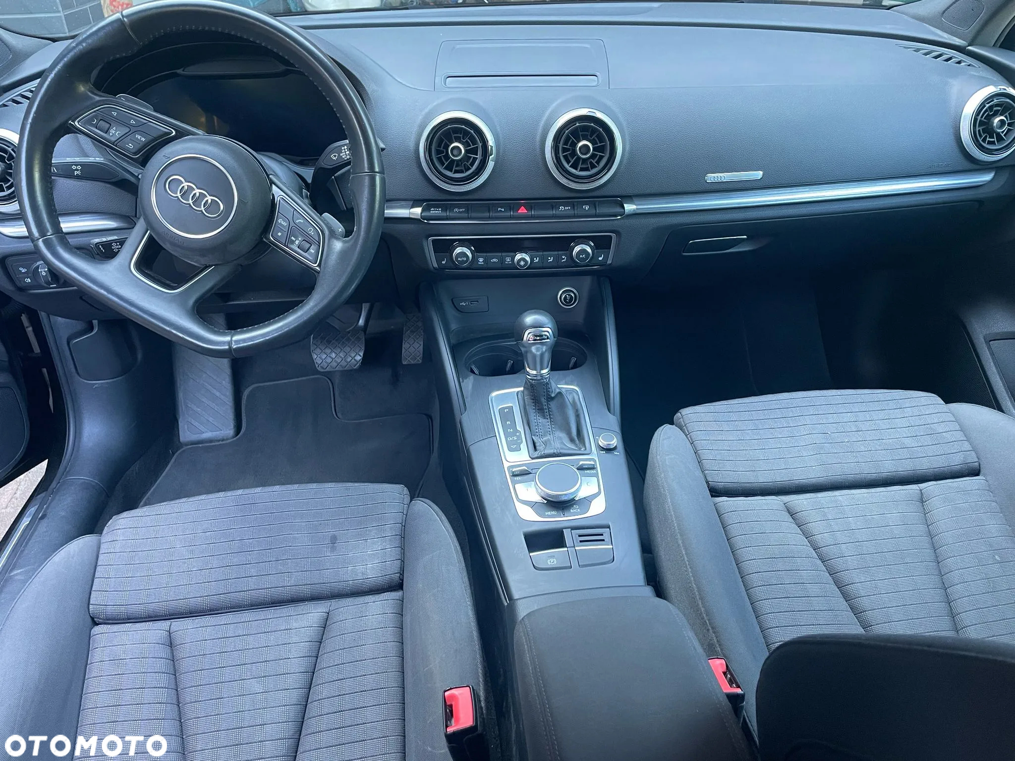 Audi A3 1.4 TFSI cylinder on demand ultra Limousine Str S line Sportpaket - 4