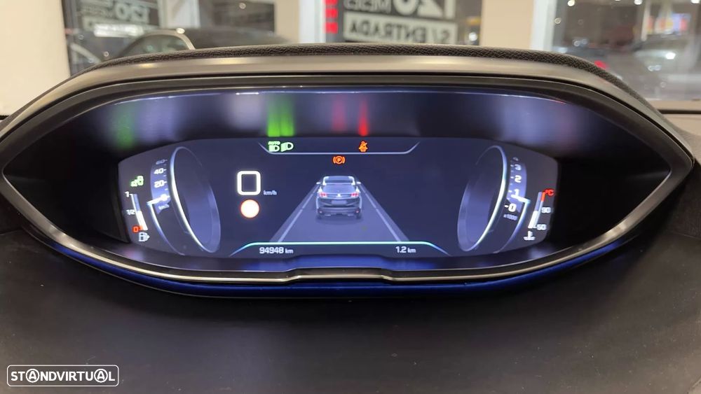 Peugeot 3008 1.5 BlueHDi Allure Pack - 32