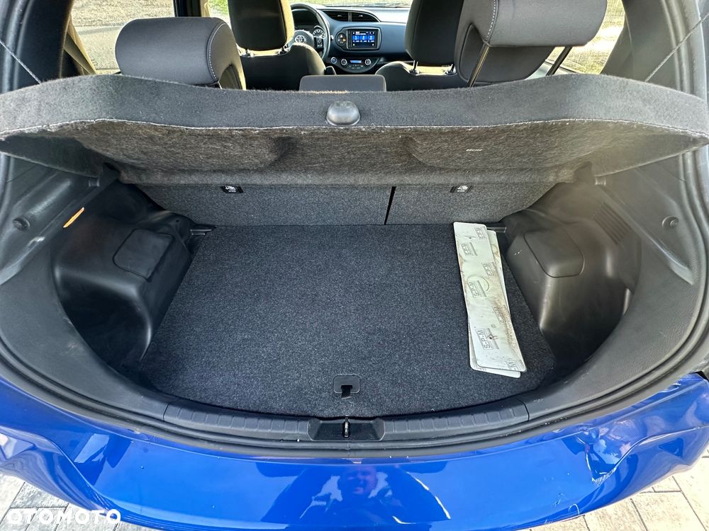 Toyota Yaris Hybrid Selection - 26