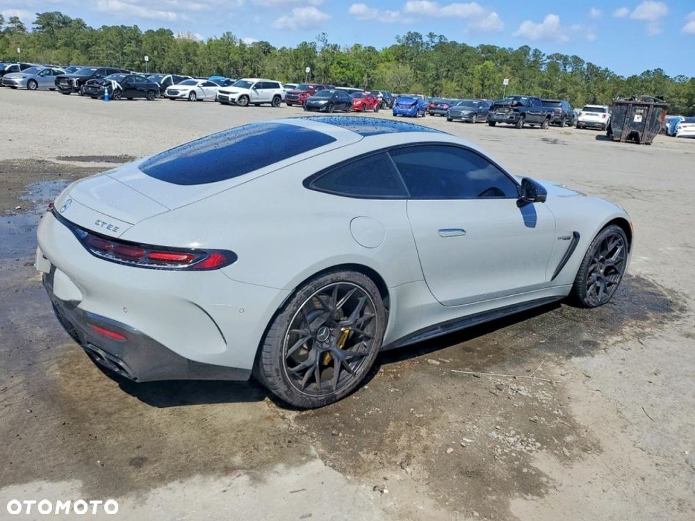 Mercedes-Benz AMG GT - 4