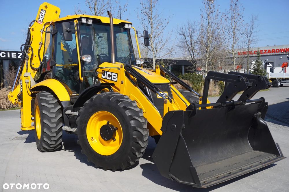 JCB 4CX PRO / Joysticki / r. 2023 / 4 sztuki - 10