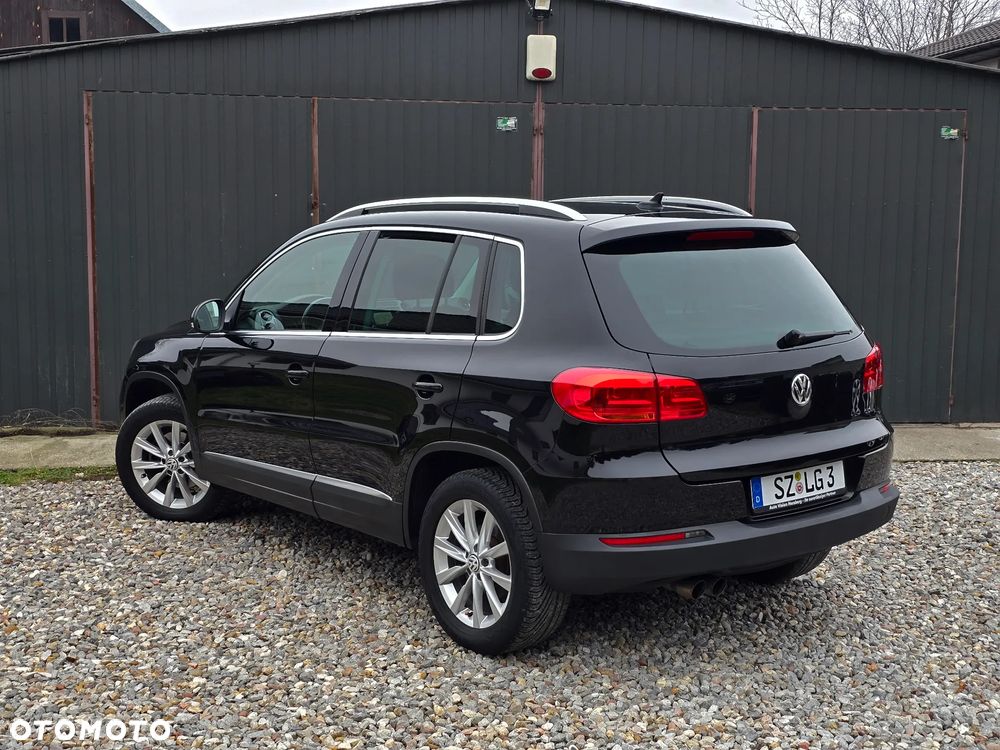 Volkswagen Tiguan 2.0 TDI DPF BlueMotion Technology Lounge Sport & Style - 8