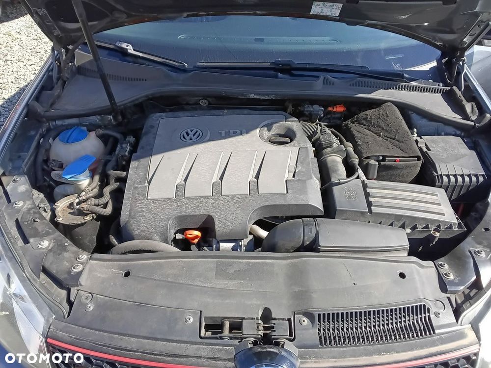 Volkswagen Golf - 32