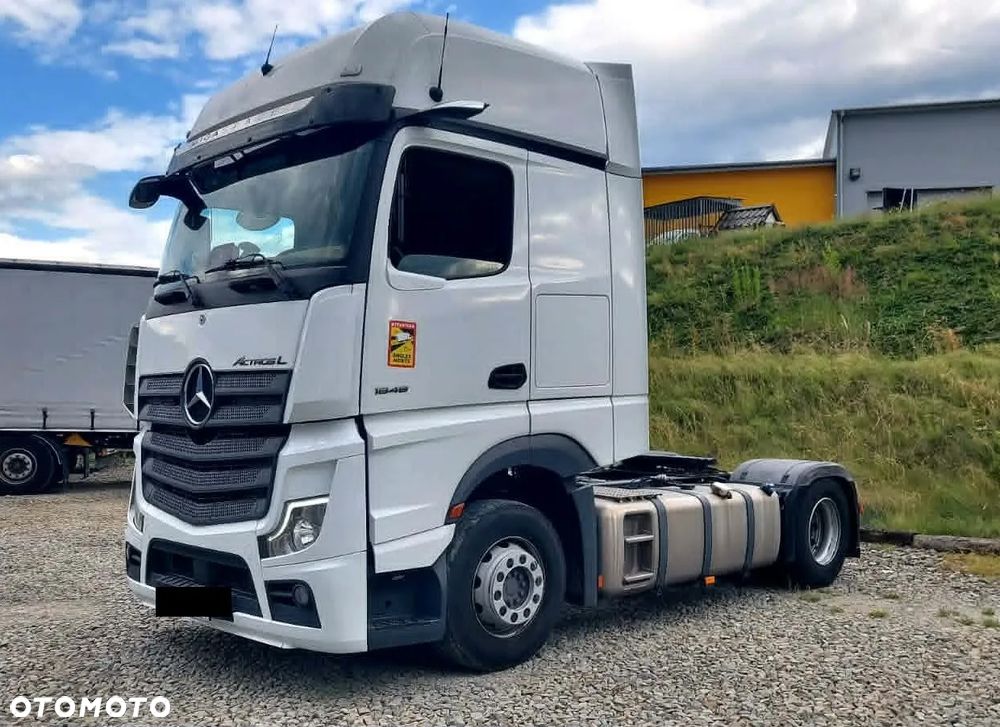Mercedes-Benz Actros - 2