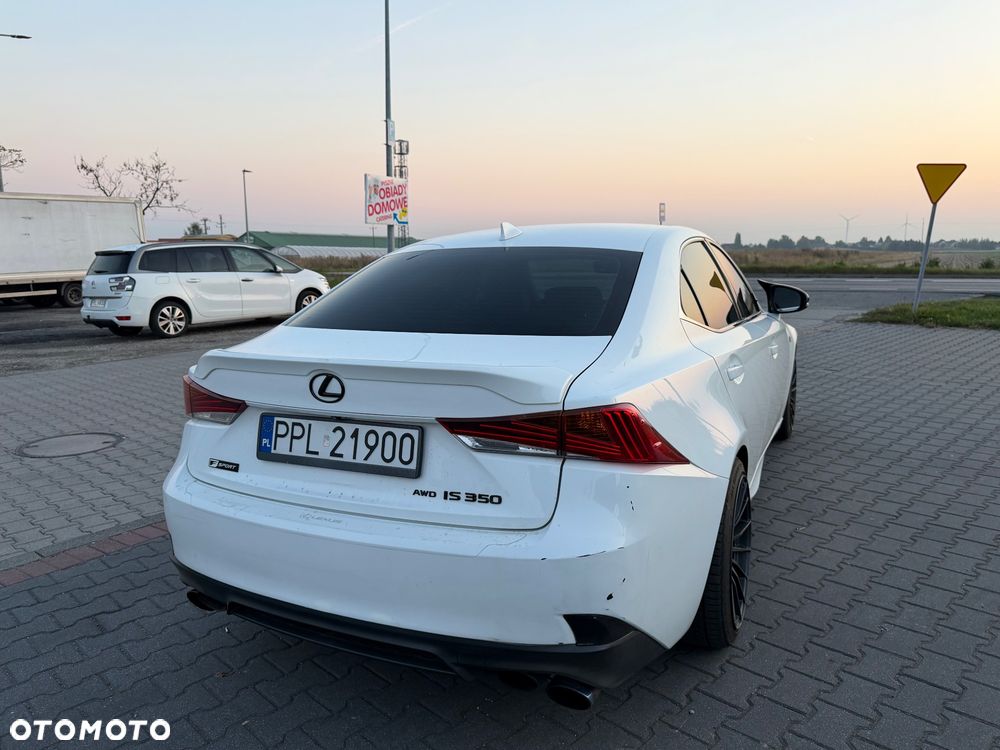 Lexus IS 200t / 300 F Sport - 6