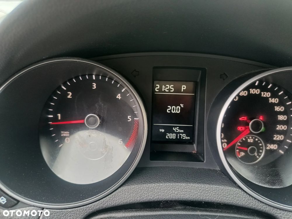 Volkswagen Golf - 21