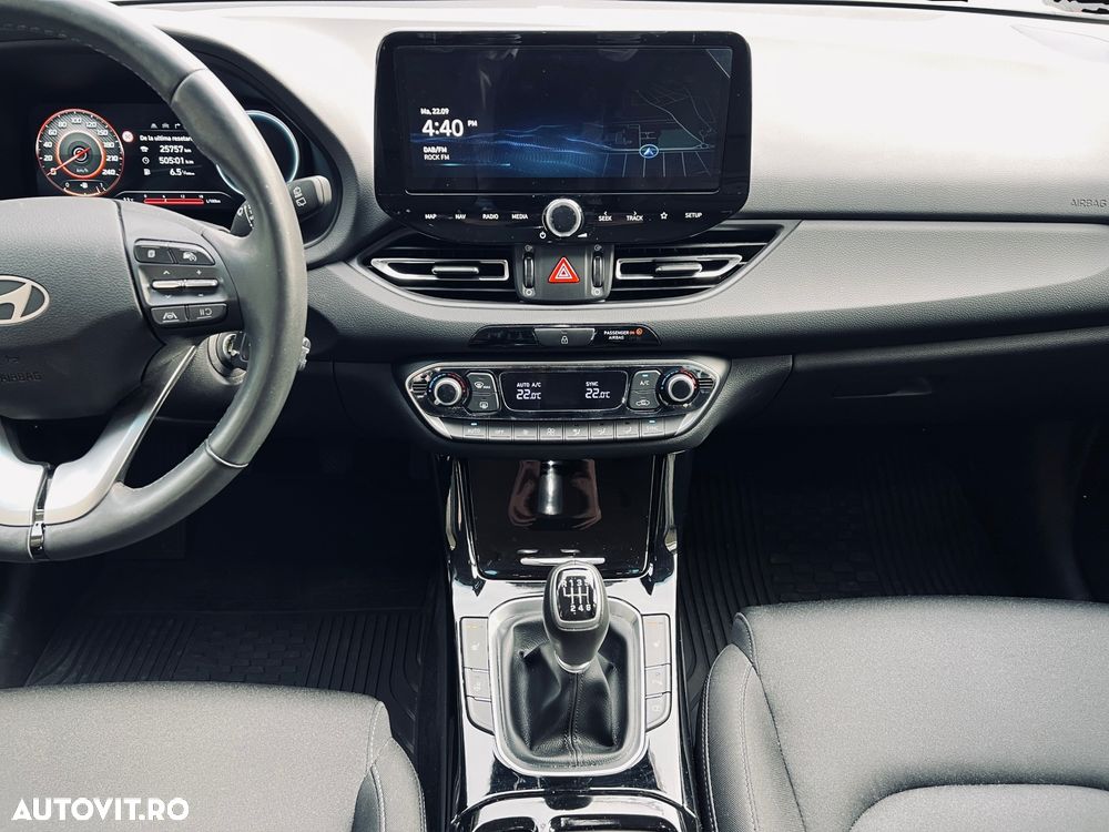 Hyundai i30 1.5 96CP M/T Highway - 12
